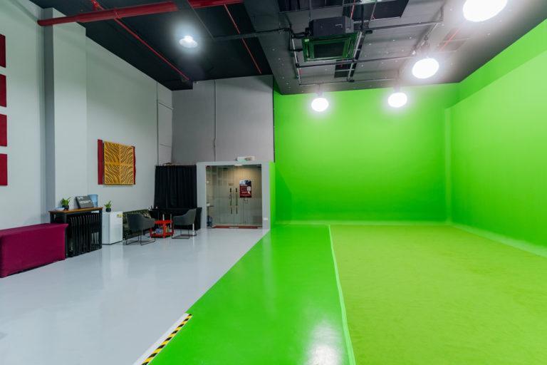 Green screen shooting area at Will Dylan